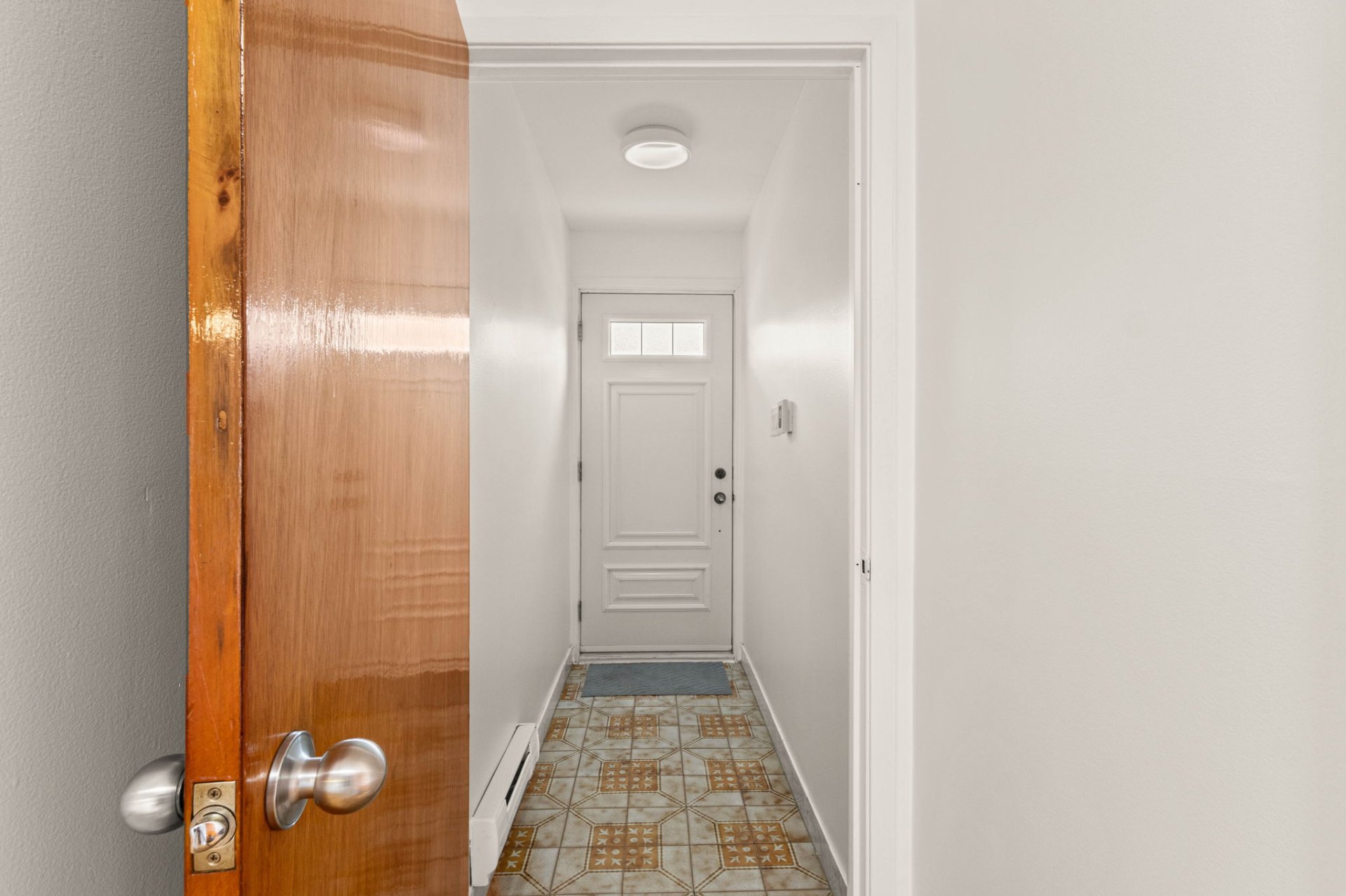 9096 Rue Picasso