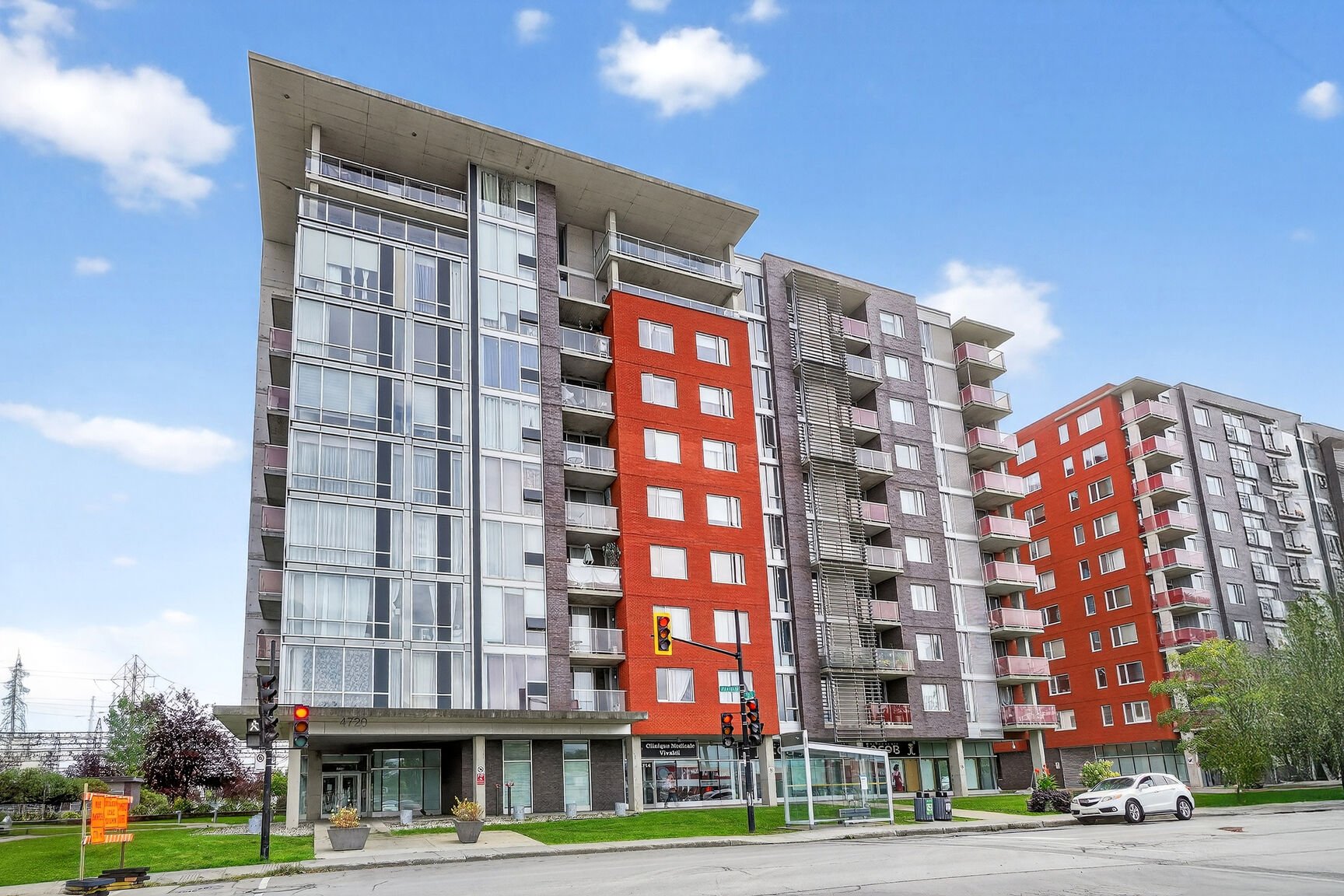 #603-4720 Rue Jean Talon E.