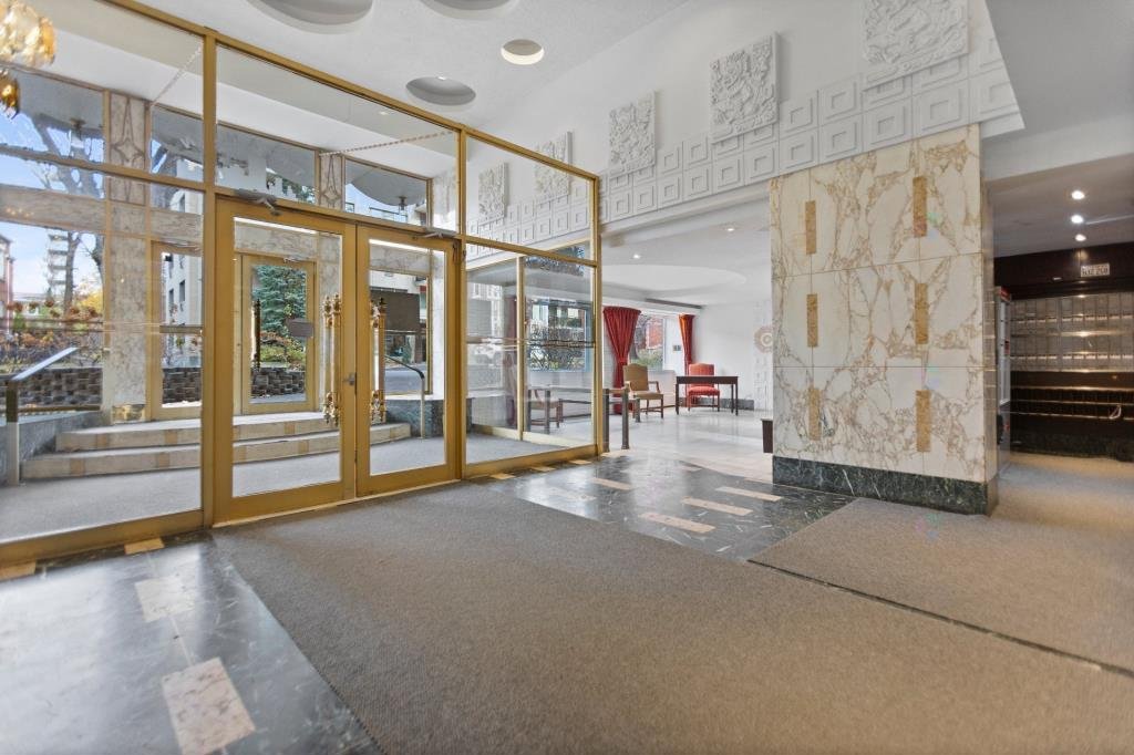 #412-250 Av. Kensington