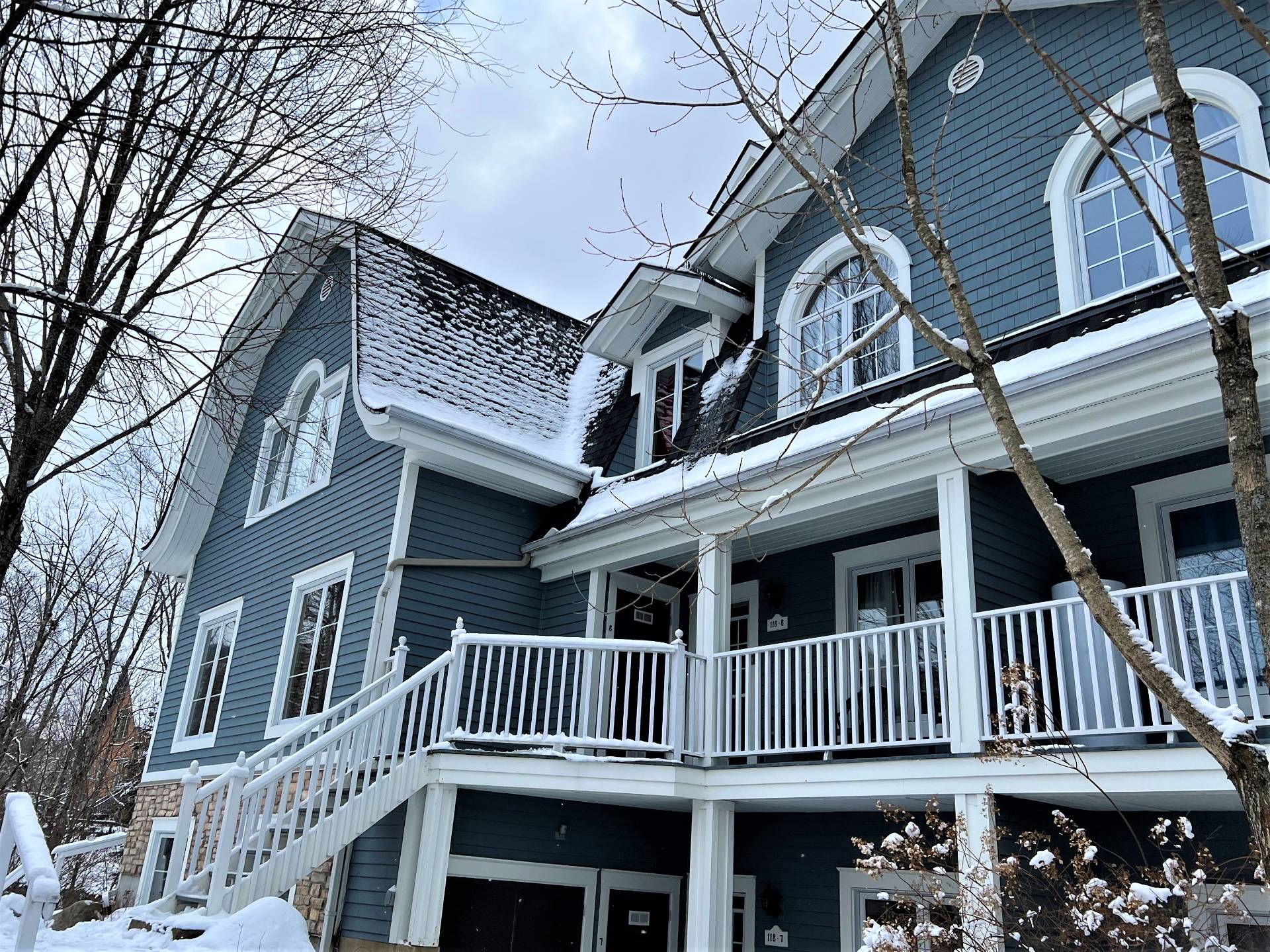 #8-118 Ch. des Quatre Sommets